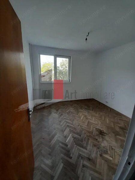 Titan, apartament 4 camere